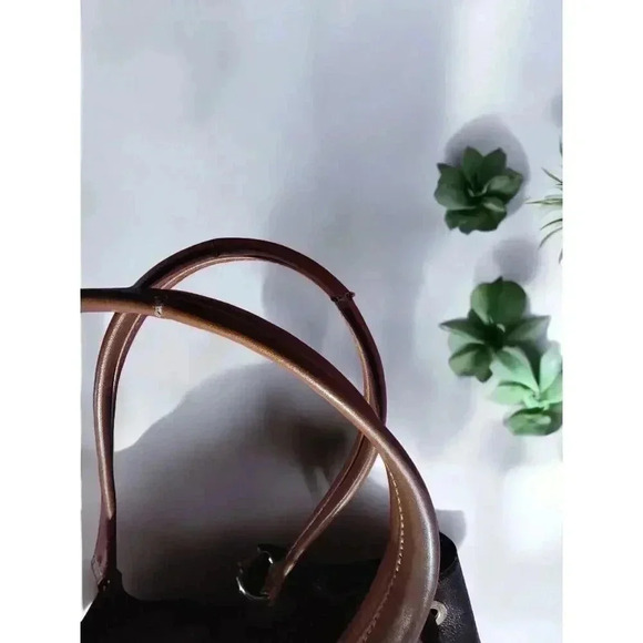 Michael Kors MARINA Signature Canvas Tassel Drawstring Large Hobo Bag - Picture 6 of 6